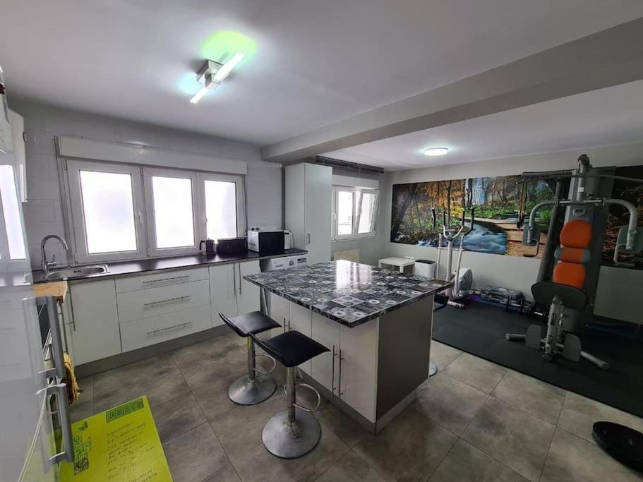 A Un Paso De La Playa, Amplio Apartamento Gijón Exterior foto